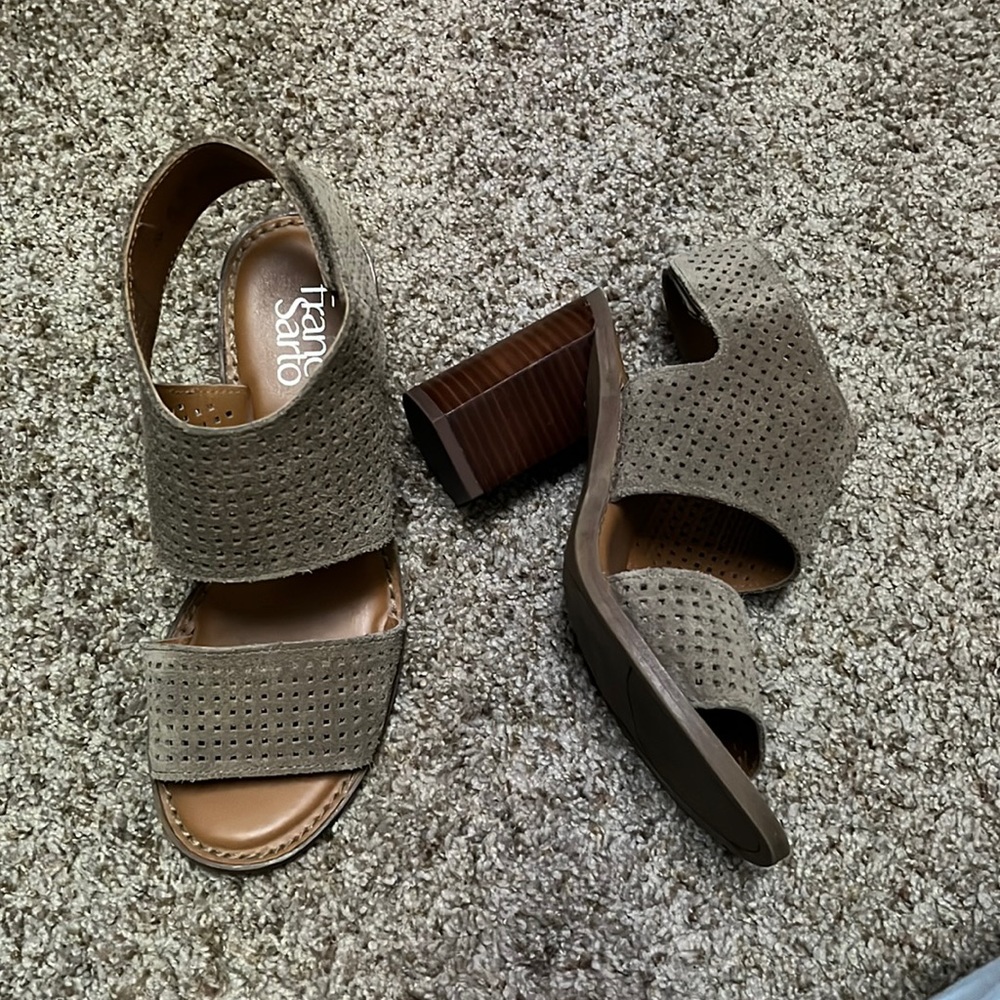 Like new Franco Sarto Open toe block heel